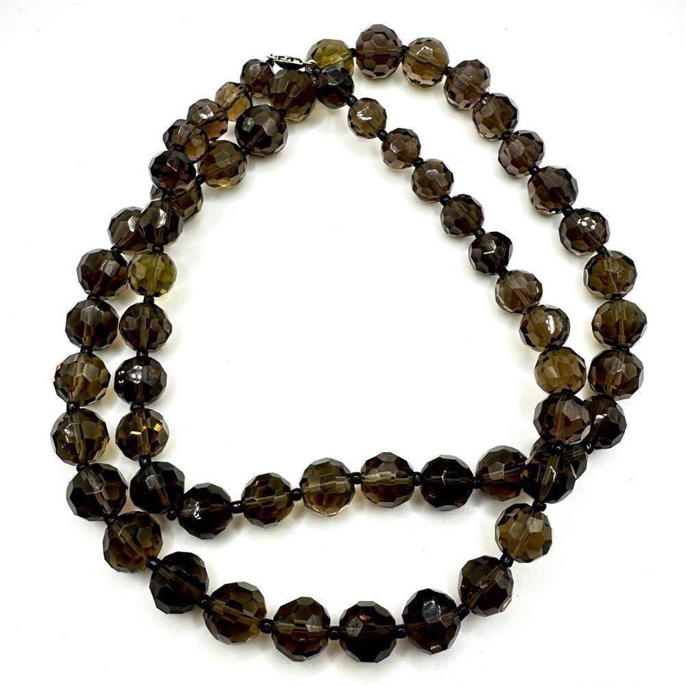 32" graduated,ā faceted smokeyāTopaz beaded, silver tone metal clasp, necklace!
